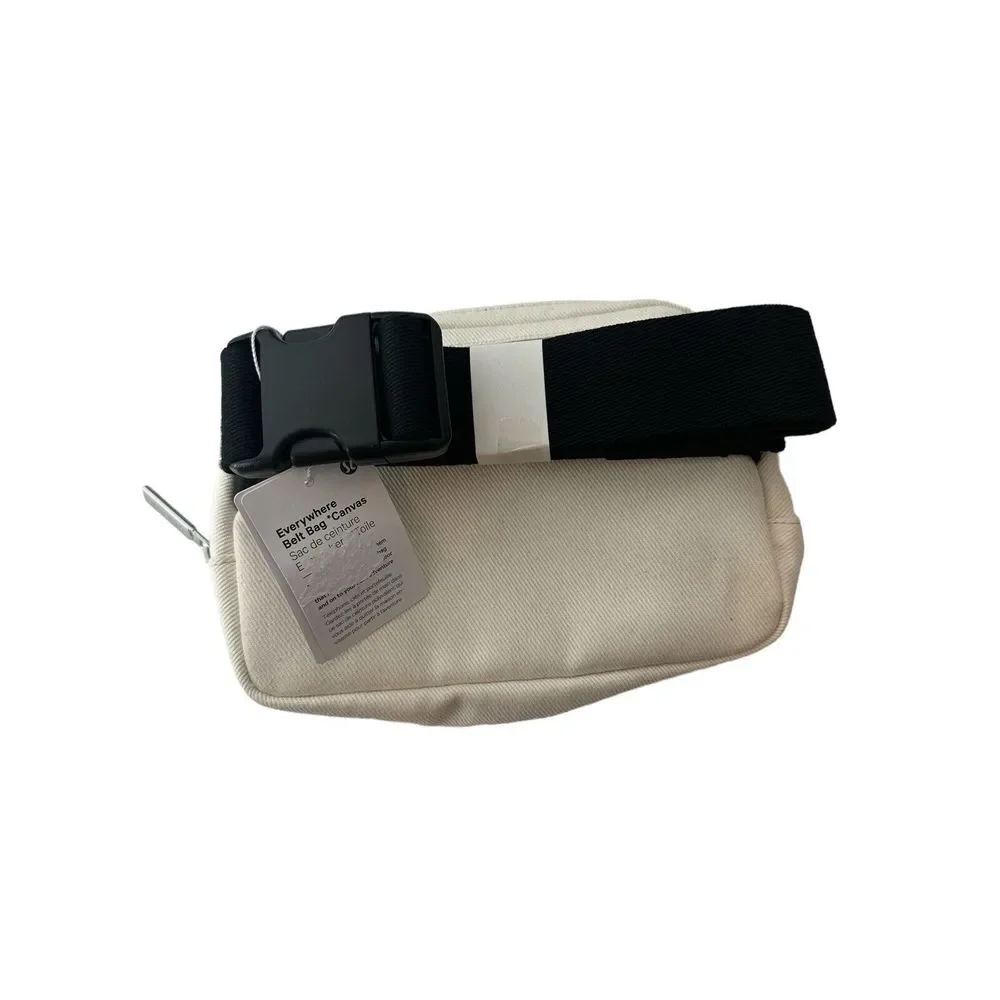 NWT LULULEMON Everywhere Crossbody Belt Bag Shoulder Nat/Black  One Size‎